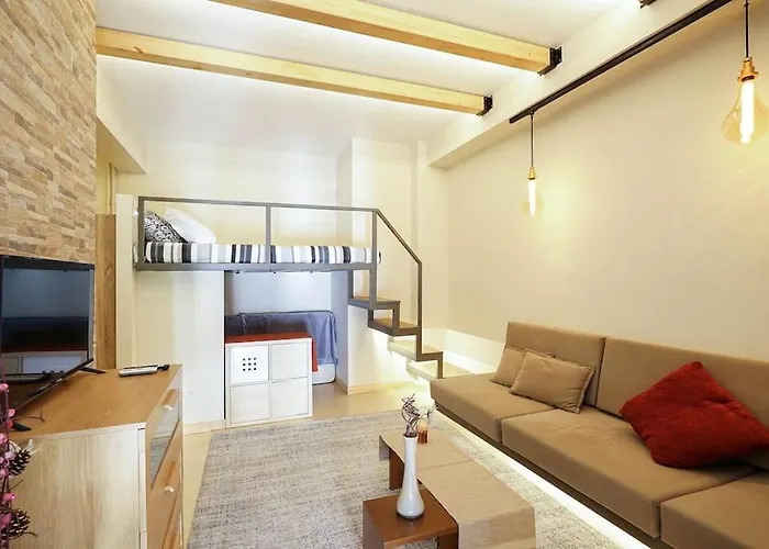 Cozy Athens Apartment / 2\' From Metro Station