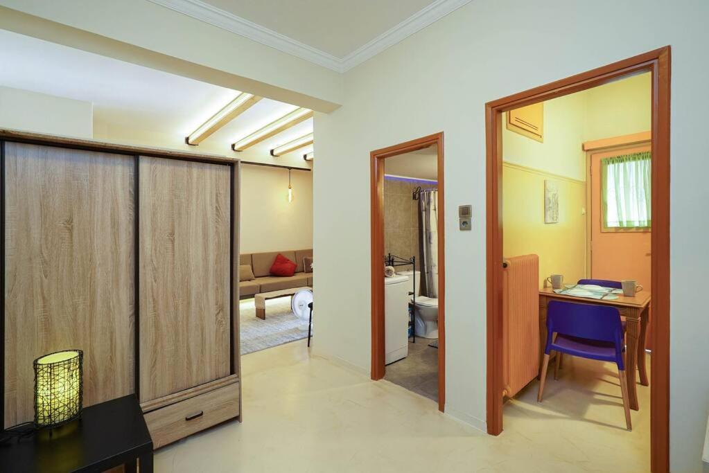 Apartment Cozy / 2' From Metro Station Athens